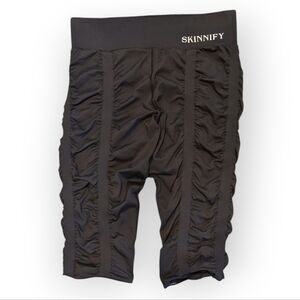 Skinnyfy Women's Capri Resistance Band Leggings Black Workout Active